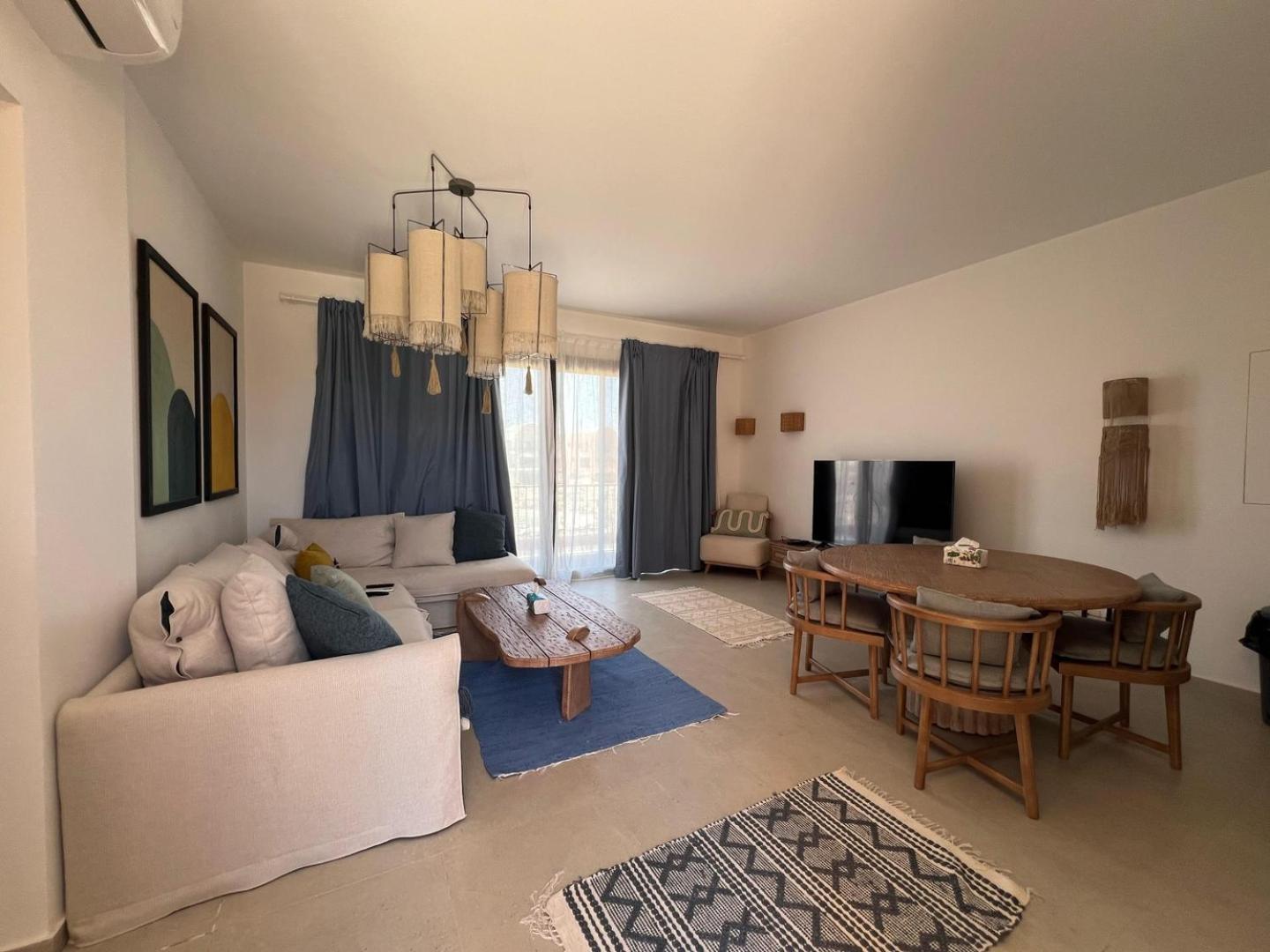 Kamaran Luxurious 2bdr Apartment *